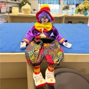 Vintage Ganz Clown Shelf Sitting Circus Figuerine w/Ceramic Hands, Feet, Head